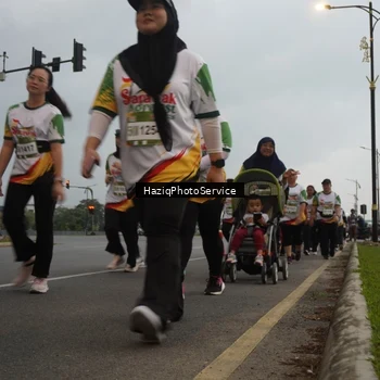 Runner Photo 7731898