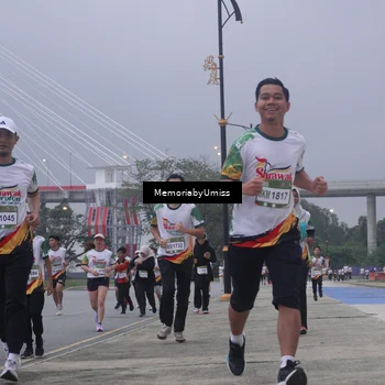 Runner Photo 7731901