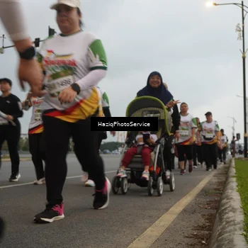 Runner Photo 7731905