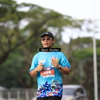 Runner Photo 7731915
