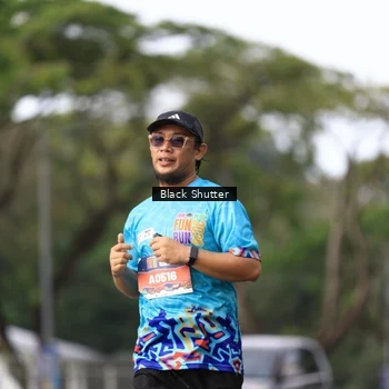 Runner Photo 7731950