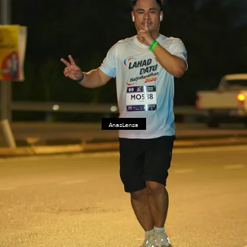 Runner Photo 7731962