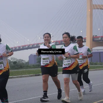 Runner Photo 7732013