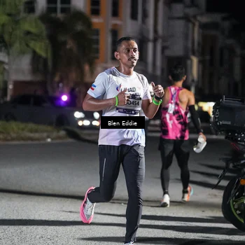 Runner Photo 7732034