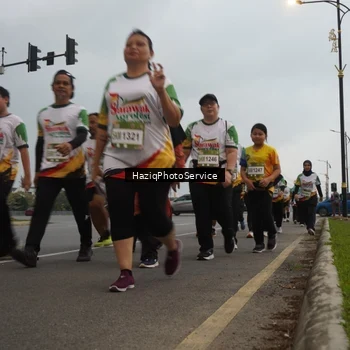 Runner Photo 7732036