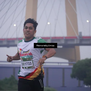 Runner Photo 7732048