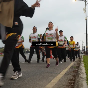 Runner Photo 7732063