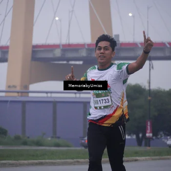 Runner Photo 7732067