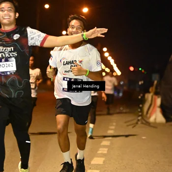Runner Photo 7732073