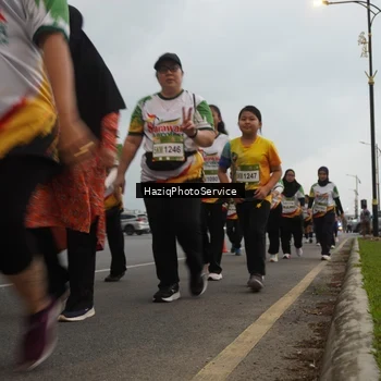 Runner Photo 7732081