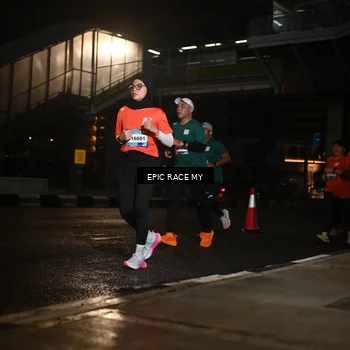 Runner Photo 7732088