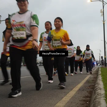 Runner Photo 7732090
