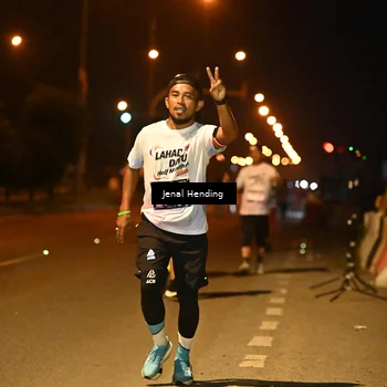 Runner Photo 7732094