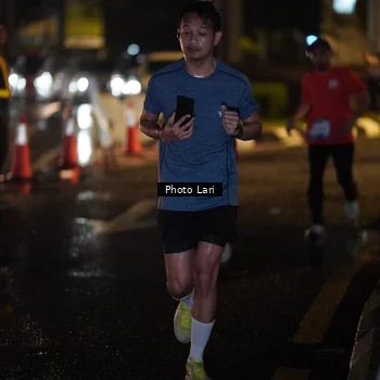 Runner Photo 7732098