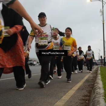 Runner Photo 7732101