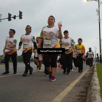 Runner Photo 7732104