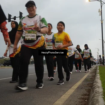 Runner Photo 7732112