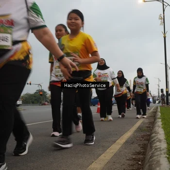 Runner Photo 7732116