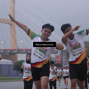 Runner Photo 7732139