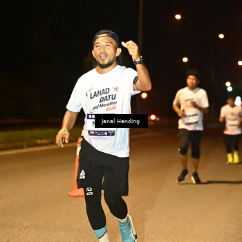 Runner Photo 7732151
