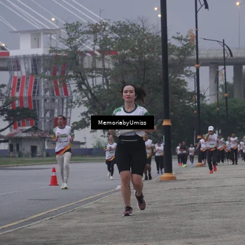 Runner Photo 7732166