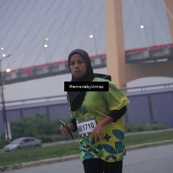 Runner Photo 7732185