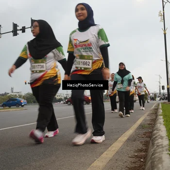 Runner Photo 7732187