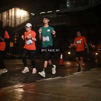 Runner Photo 7732203
