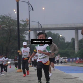 Runner Photo 7732206