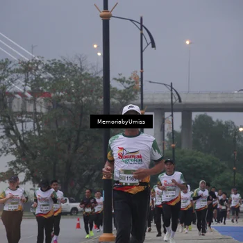 Runner Photo 7732236
