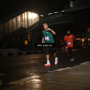 Runner Photo 7732243
