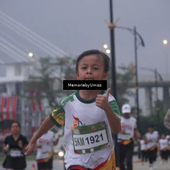 Runner Photo 7732246