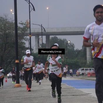 Runner Photo 7732251