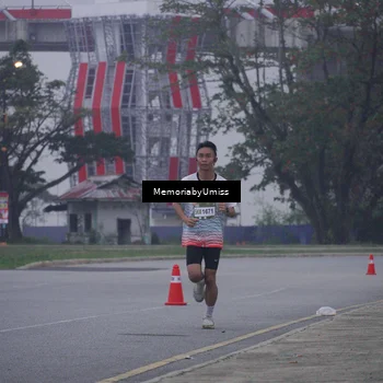 Runner Photo 7732261