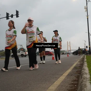 Runner Photo 7732270