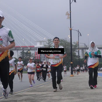 Runner Photo 7732288