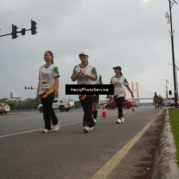 Runner Photo 7732308