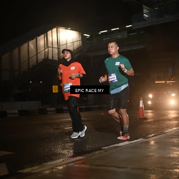 Runner Photo 7732315