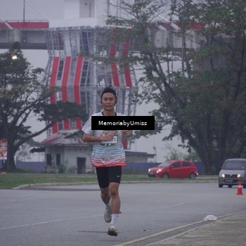 Runner Photo 7732328