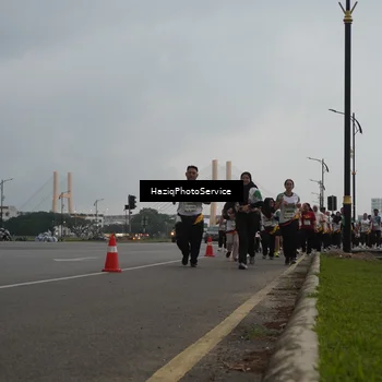 Runner Photo 7732337