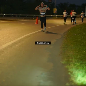Runner Photo 7732392