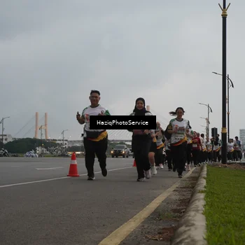 Runner Photo 7732393