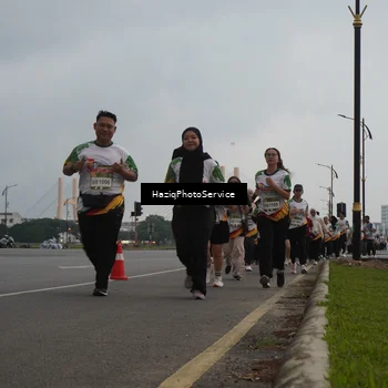 Runner Photo 7732428