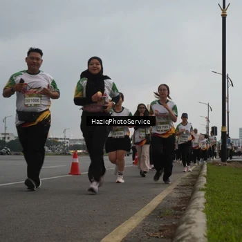 Runner Photo 7732442