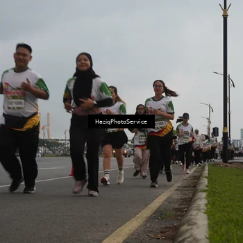 Runner Photo 7732467