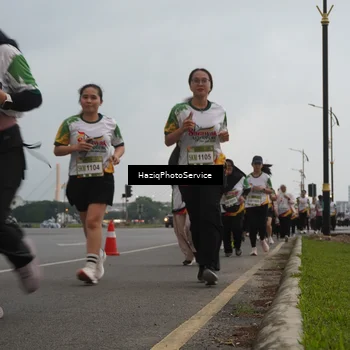 Runner Photo 7732503