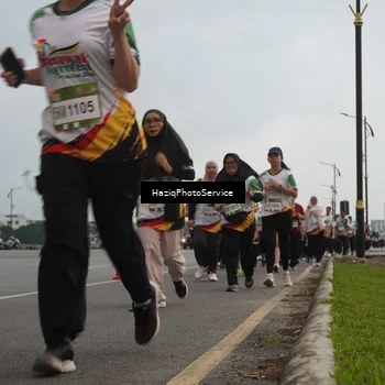 Runner Photo 7732530