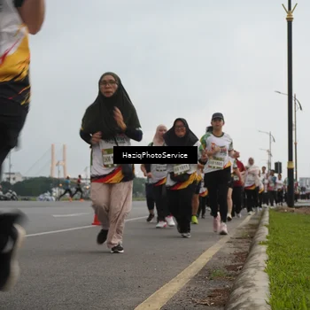 Runner Photo 7732536