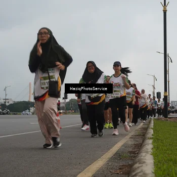 Runner Photo 7732559