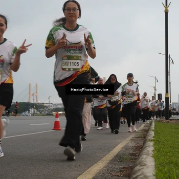 Runner Photo 7732574